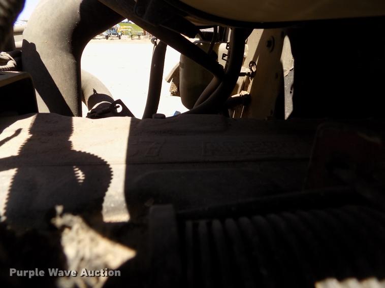 image for item FG9472 2007 Peterbilt 340 feed delivery truck