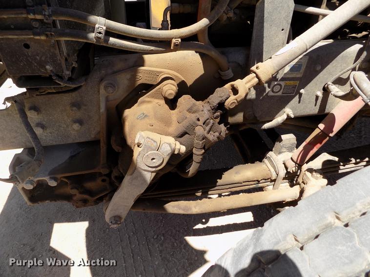 image for item FG9472 2007 Peterbilt 340 feed delivery truck