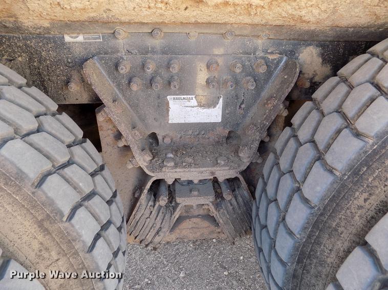 image for item FG9472 2007 Peterbilt 340 feed delivery truck