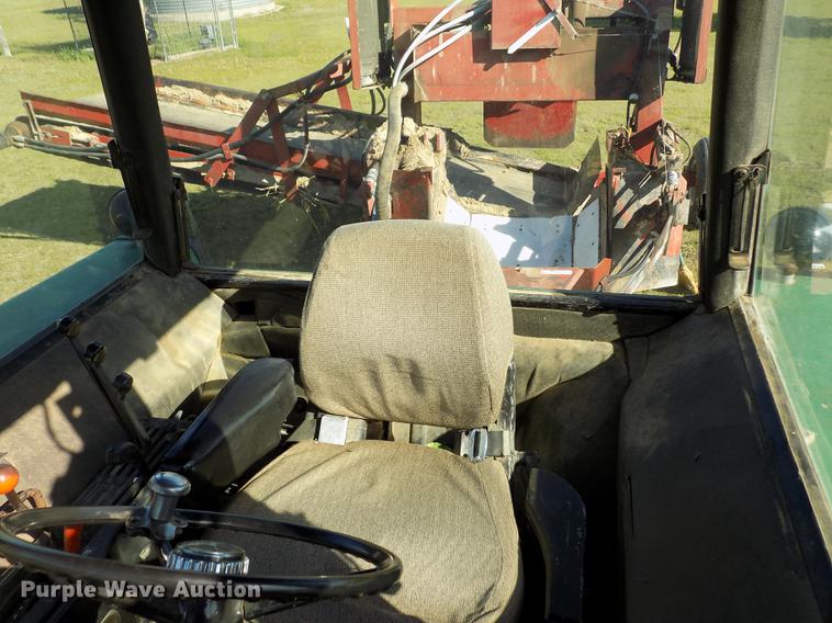 image for item FG9482 1981 John Deere 4840 tractor