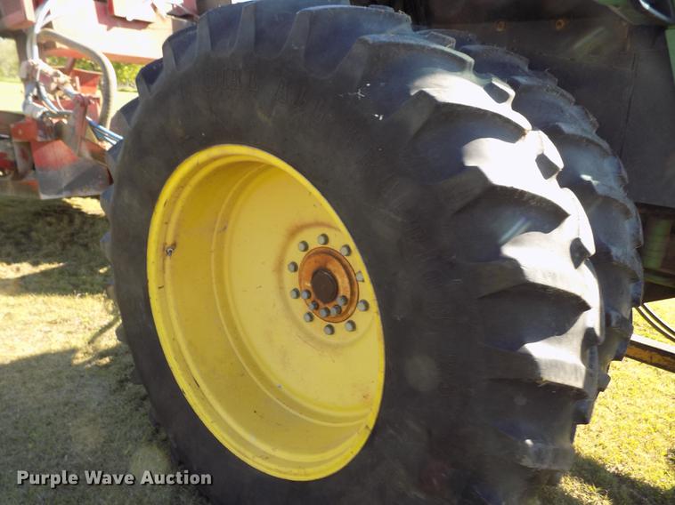 image for item FG9482 1981 John Deere 4840 tractor