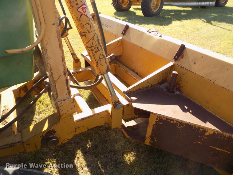 image for item FG9482 1981 John Deere 4840 tractor