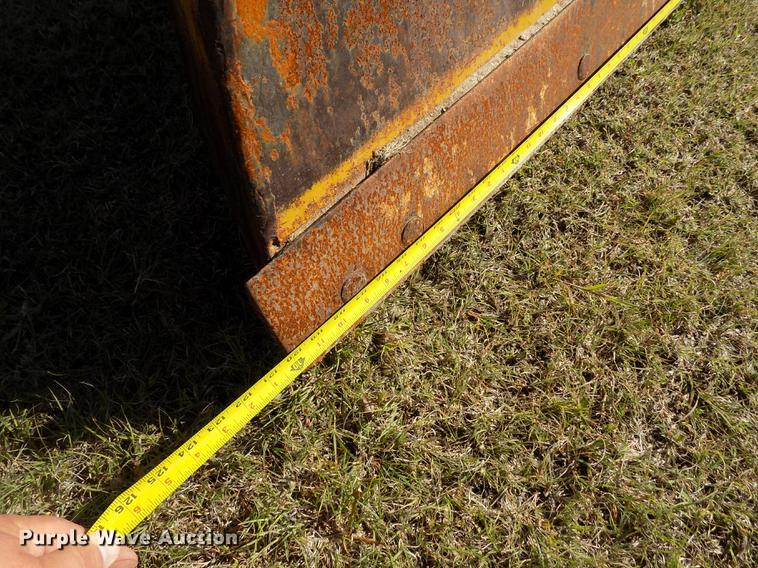 image for item FG9482 1981 John Deere 4840 tractor