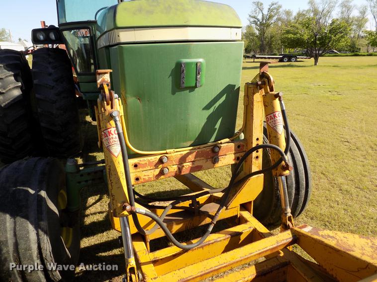 image for item FG9482 1981 John Deere 4840 tractor