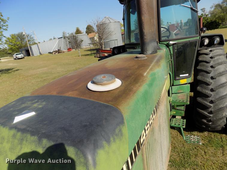 image for item FG9482 1981 John Deere 4840 tractor