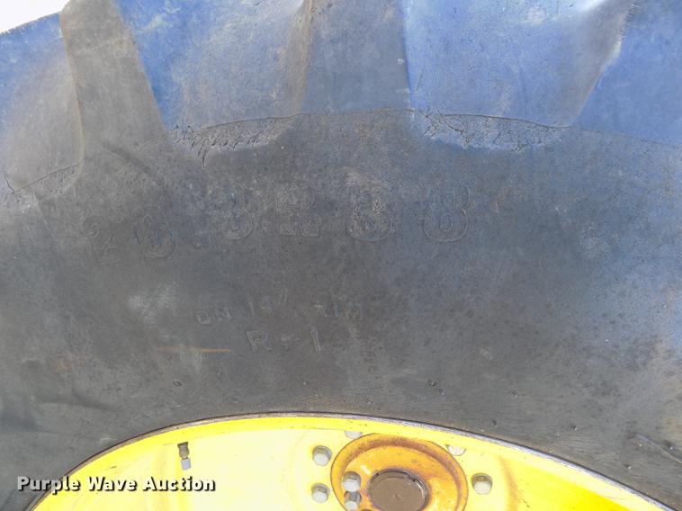 image for item FG9482 1981 John Deere 4840 tractor