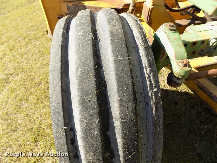 image for item FG9482 1981 John Deere 4840 tractor