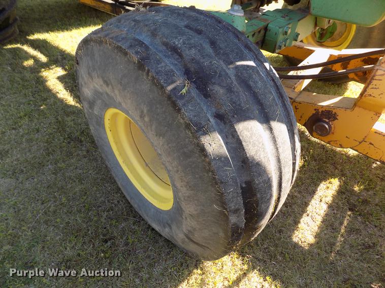 image for item FG9482 1981 John Deere 4840 tractor