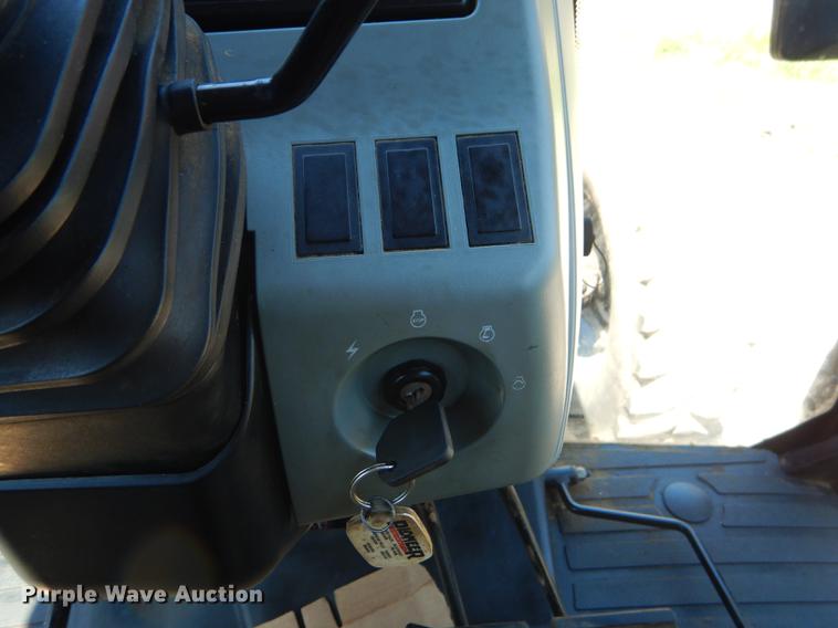 image for item FH9499 1998 Case IH MX120 tractor