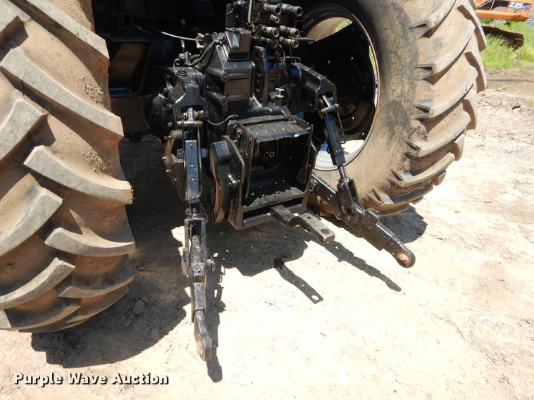 image for item FH9499 1998 Case IH MX120 tractor