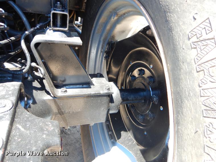 image for item FH9499 1998 Case IH MX120 tractor