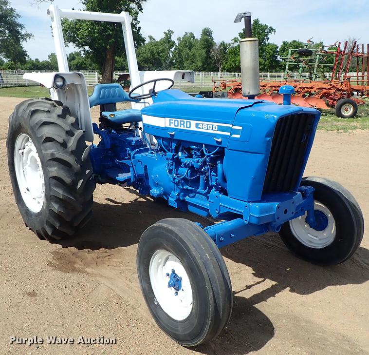 image for item FH9924 Ford 4600 tractor