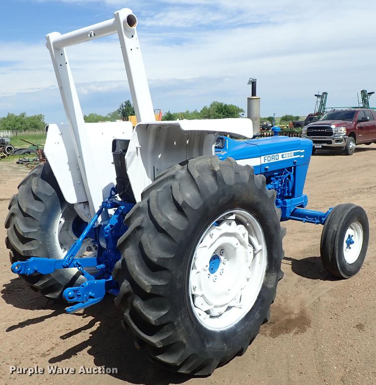 image for item FH9924 Ford 4600 tractor