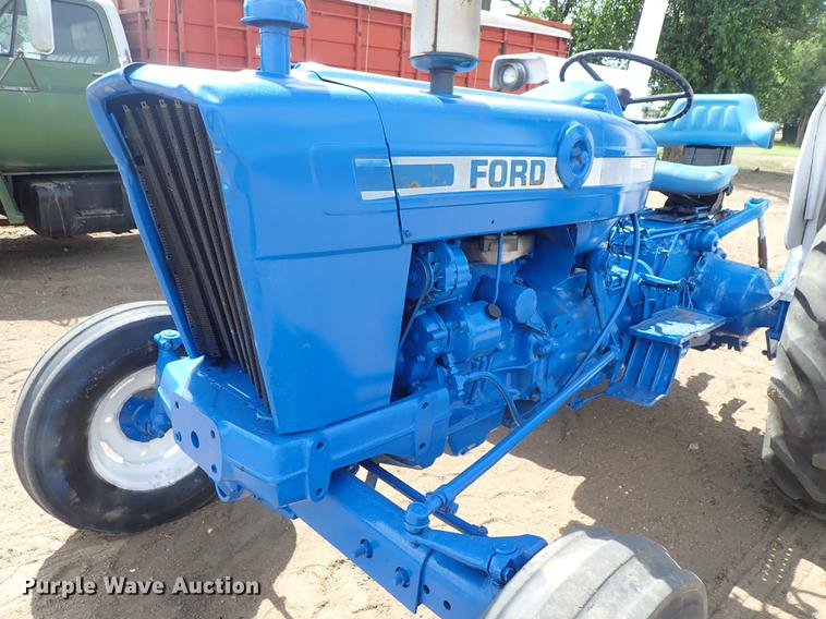 image for item FH9924 Ford 4600 tractor