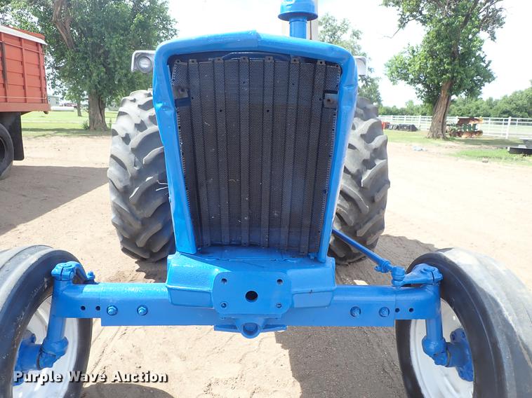 image for item FH9924 Ford 4600 tractor