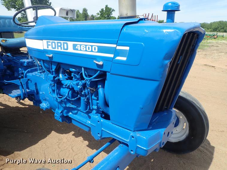 image for item FH9924 Ford 4600 tractor