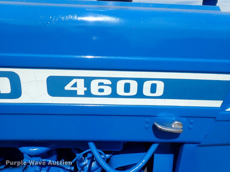 image for item FH9924 Ford 4600 tractor