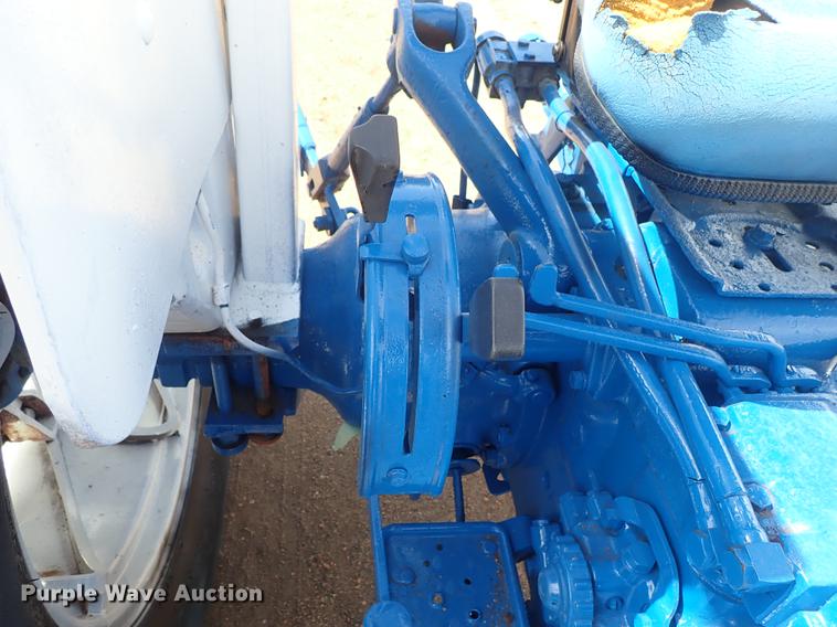 image for item FH9924 Ford 4600 tractor
