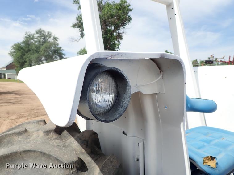 image for item FH9924 Ford 4600 tractor