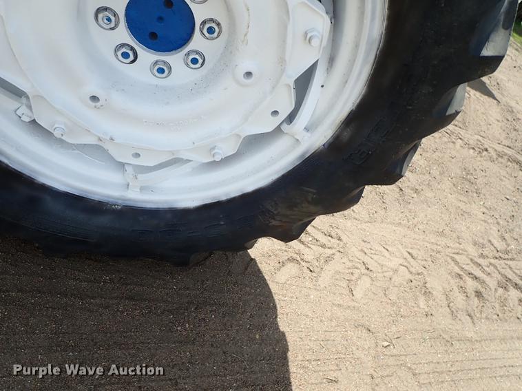 image for item FH9924 Ford 4600 tractor