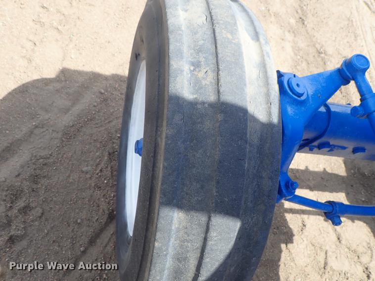 image for item FH9924 Ford 4600 tractor