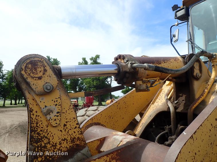 image for item FH9925 1993 Komatsu WA450-2 wheel loader