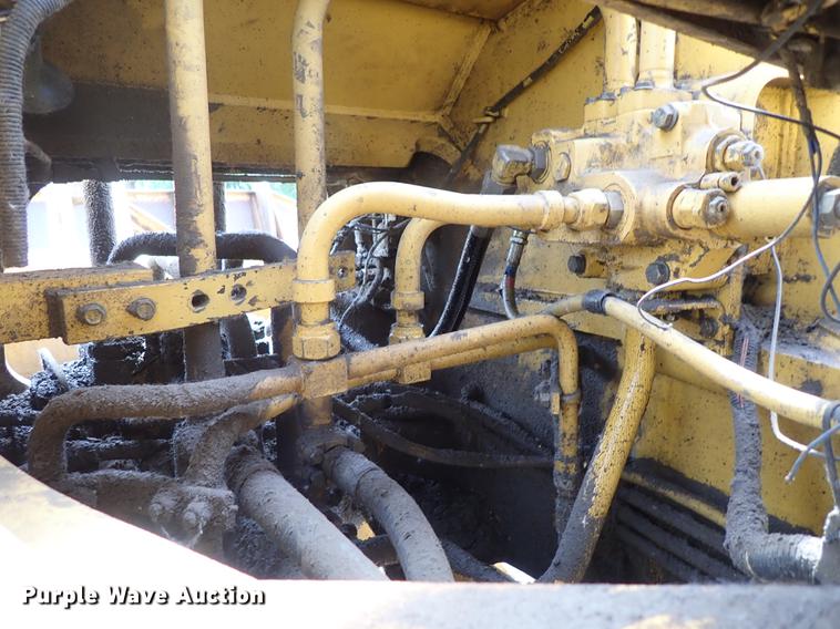 image for item FH9925 1993 Komatsu WA450-2 wheel loader