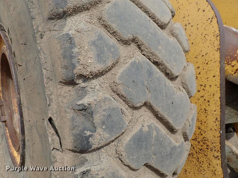 image for item FH9925 1993 Komatsu WA450-2 wheel loader