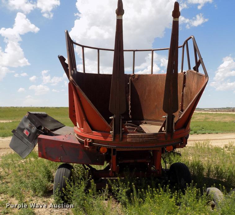 image for item FN9501 Case IH 8610 bale processor