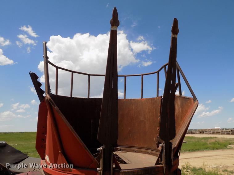 image for item FN9501 Case IH 8610 bale processor