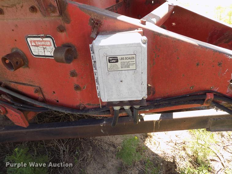 image for item FN9501 Case IH 8610 bale processor