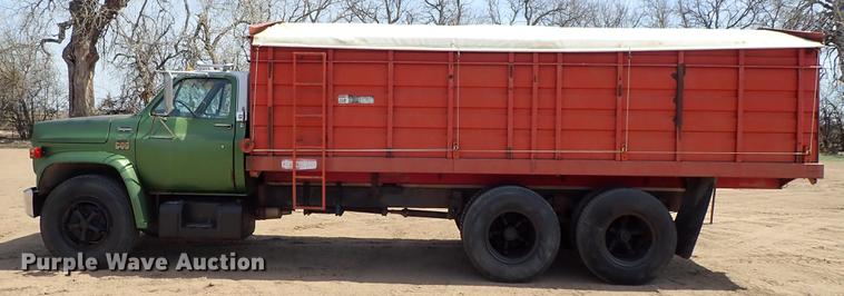 image for item FN9819 1976 Chevrolet C65 grain truck