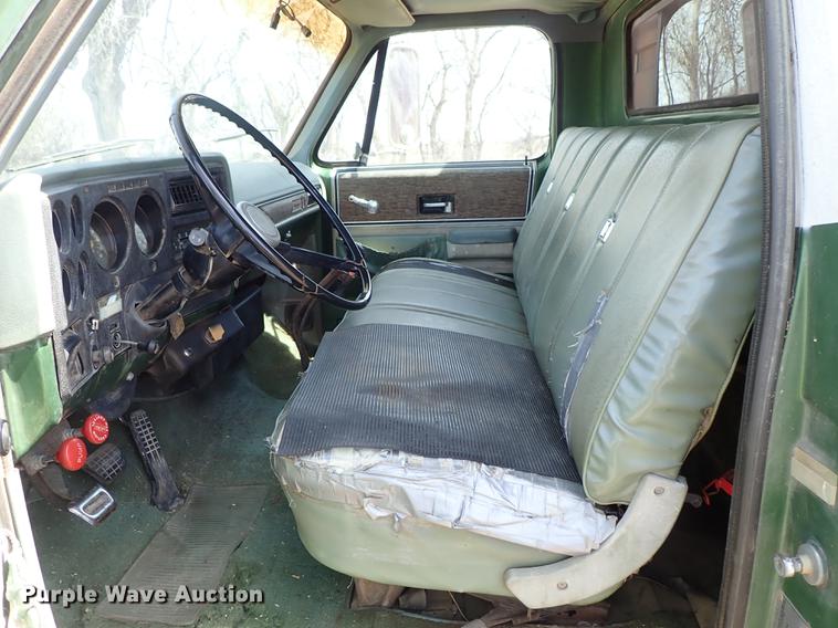 image for item FN9819 1976 Chevrolet C65 grain truck