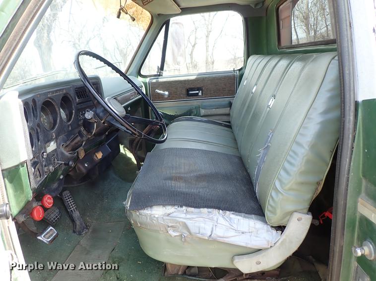 image for item FN9819 1976 Chevrolet C65 grain truck