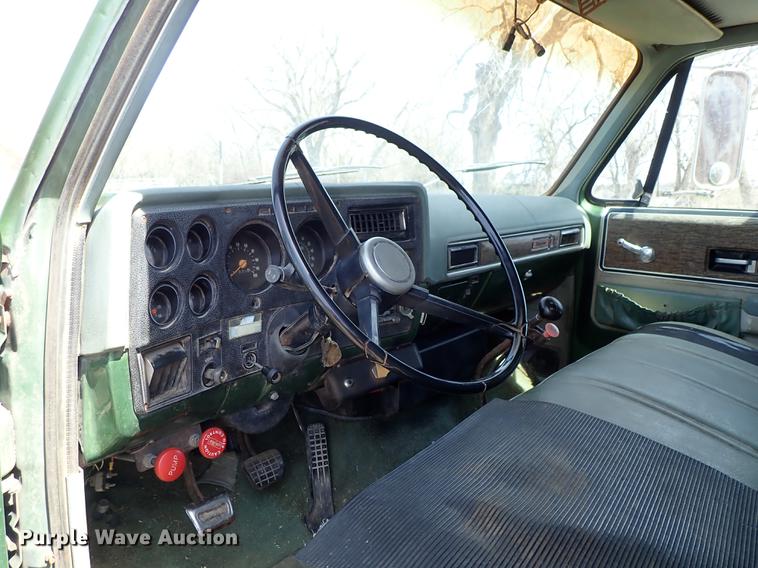 image for item FN9819 1976 Chevrolet C65 grain truck