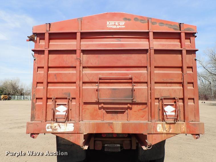 image for item FN9819 1976 Chevrolet C65 grain truck