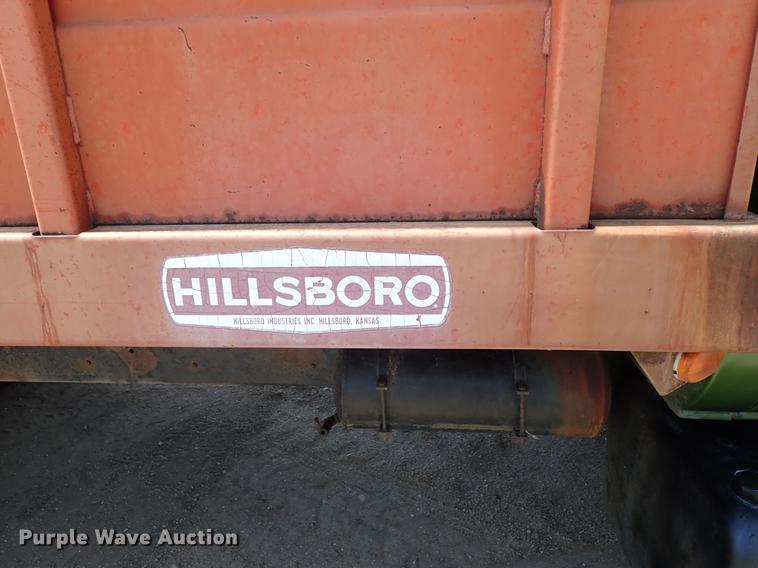 image for item FN9819 1976 Chevrolet C65 grain truck