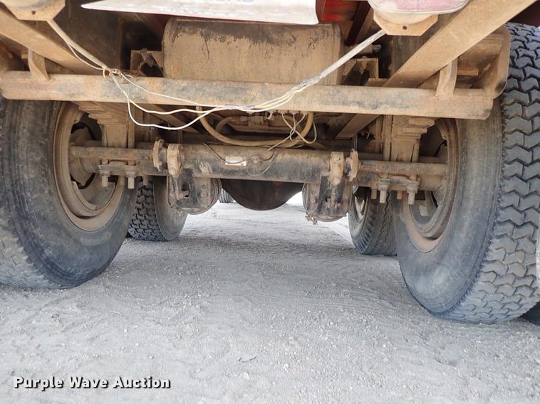 image for item FN9819 1976 Chevrolet C65 grain truck