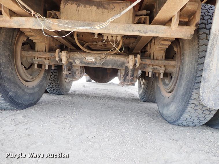 image for item FN9819 1976 Chevrolet C65 grain truck