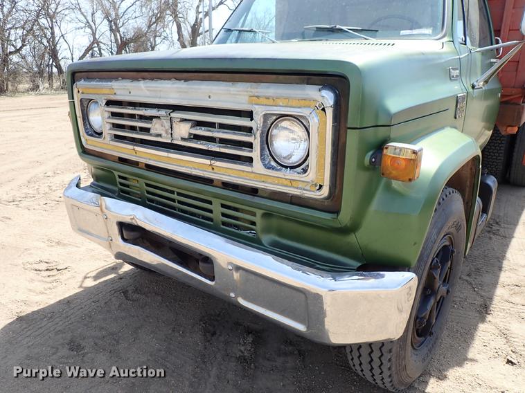 image for item FN9819 1976 Chevrolet C65 grain truck
