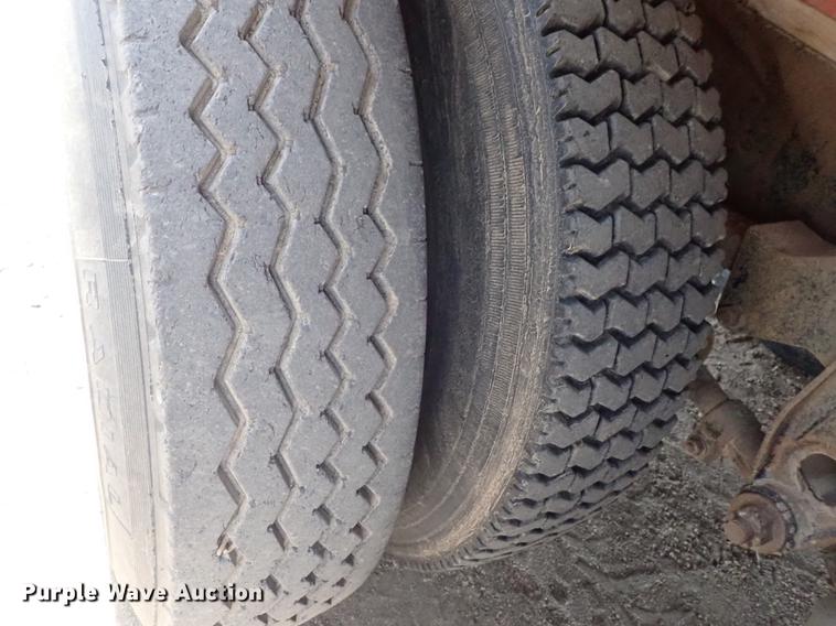 image for item FN9819 1976 Chevrolet C65 grain truck