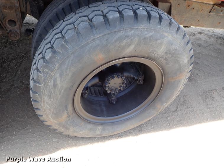 image for item FN9819 1976 Chevrolet C65 grain truck