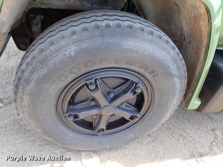 image for item FN9819 1976 Chevrolet C65 grain truck