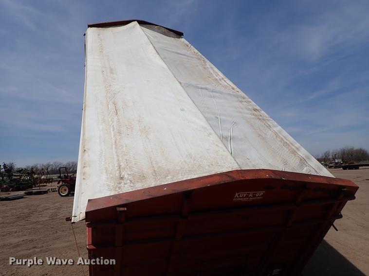 image for item FN9819 1976 Chevrolet C65 grain truck