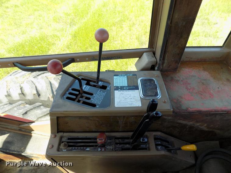 image for item FO9795 1982 Allis Chalmers 4W-305 4WD tractor