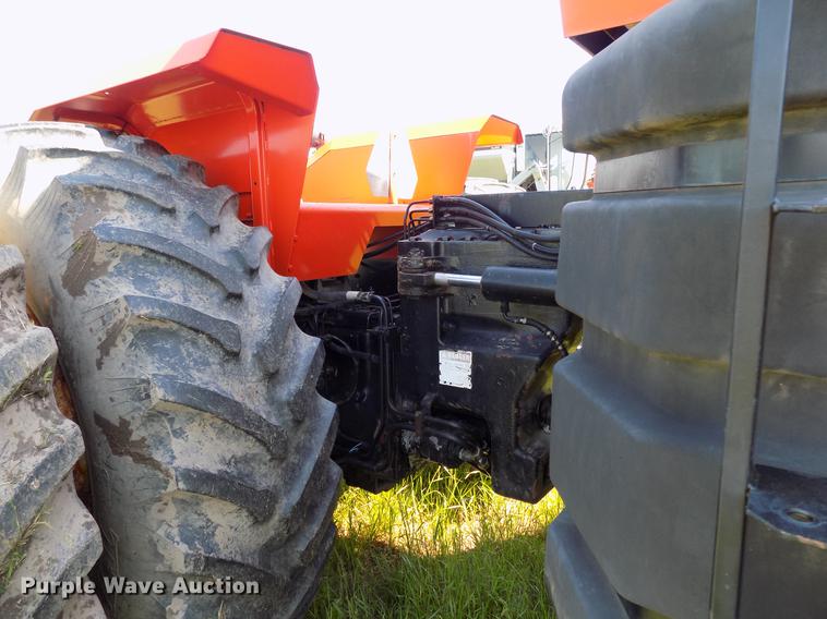 image for item FO9795 1982 Allis Chalmers 4W-305 4WD tractor