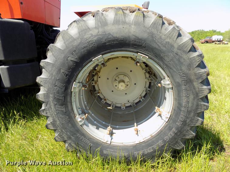 image for item FO9795 1982 Allis Chalmers 4W-305 4WD tractor