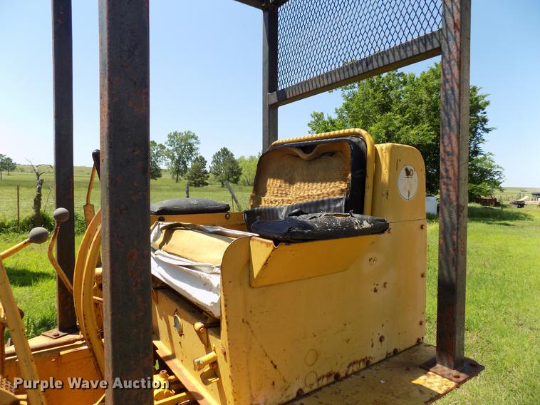 image for item FO9797 1961 International TD9 dozer