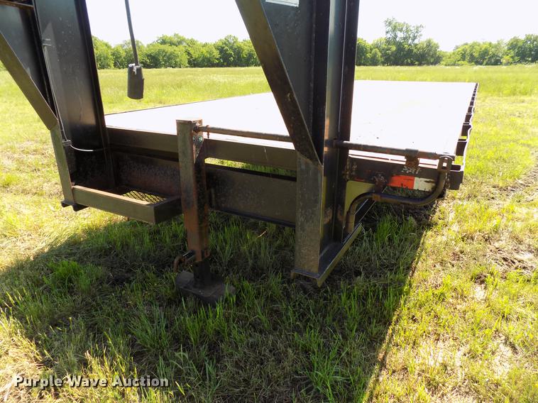 image for item FO9798 2004 DJ equipment trailer