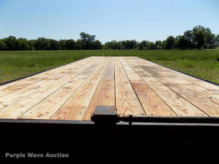 image for item FO9798 2004 DJ equipment trailer